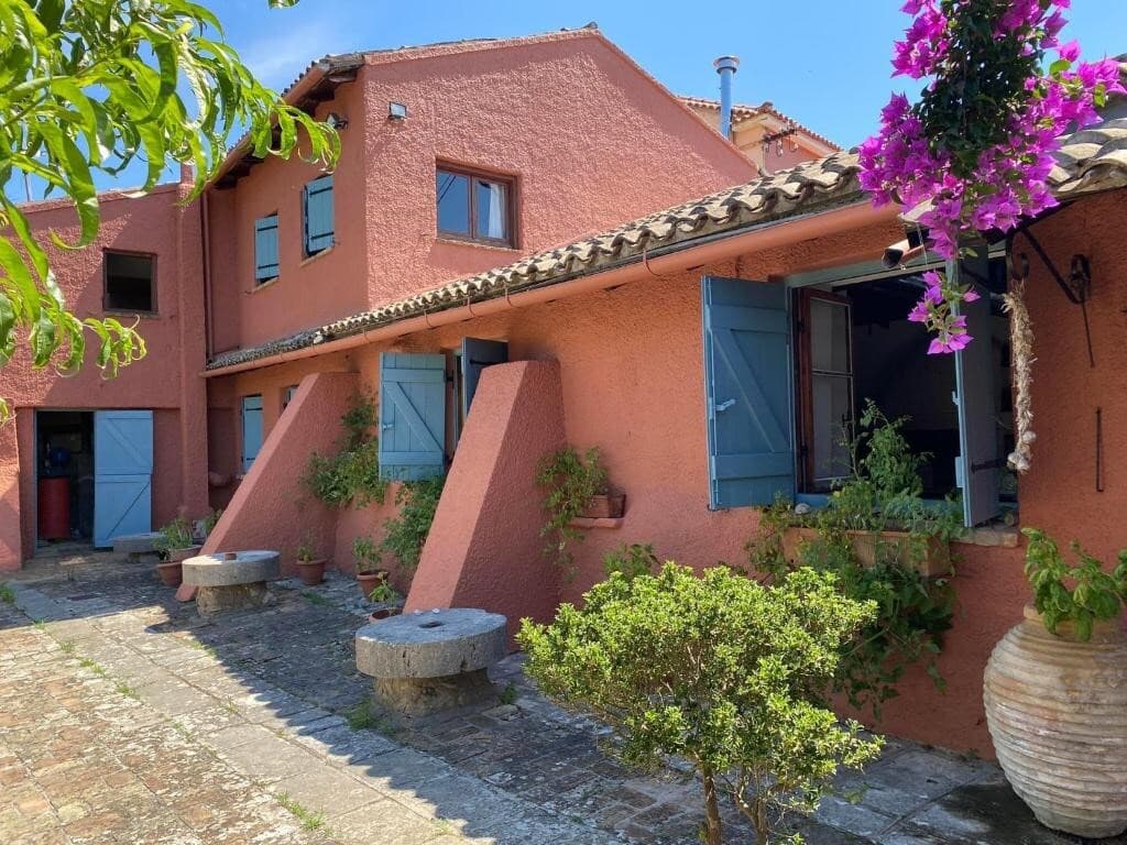 For Sale Detached house 200 m² in Corfu