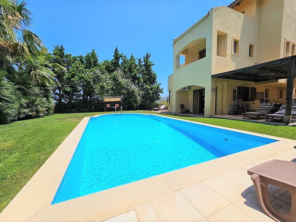 For Sale Villa 250 m² in Crete