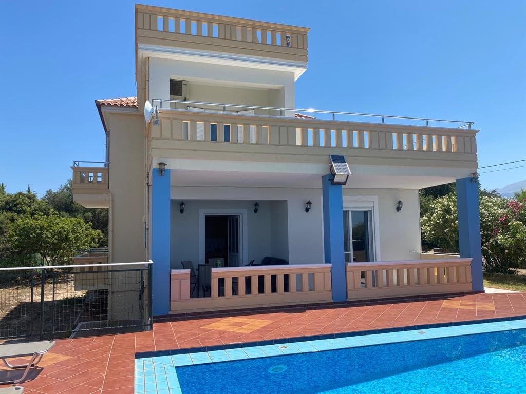 For Sale Villa 100 m² in Crete