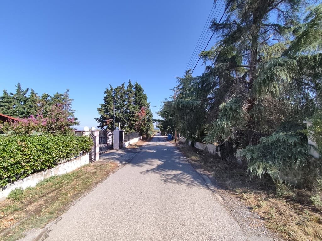 For Sale Land 1561 m² in the suburbs of Thessaloniki