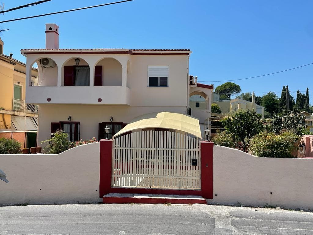 For Sale Detached house 180 m² in Corfu
