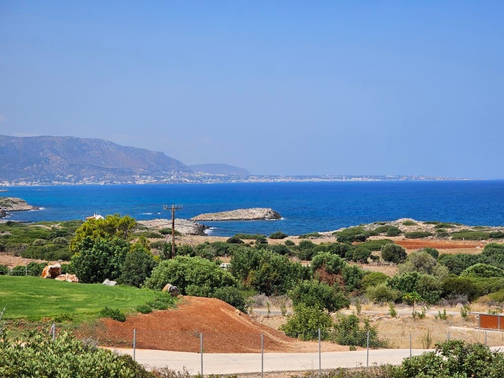 For Sale Land 2100 m² in Crete
