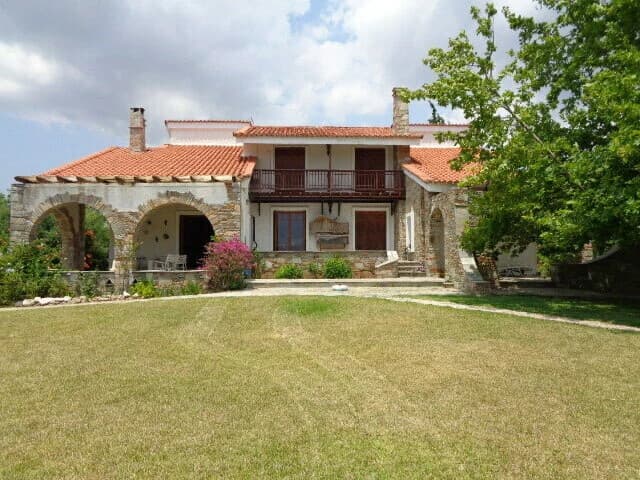 For Sale Villa 570 m² on the Euboea island