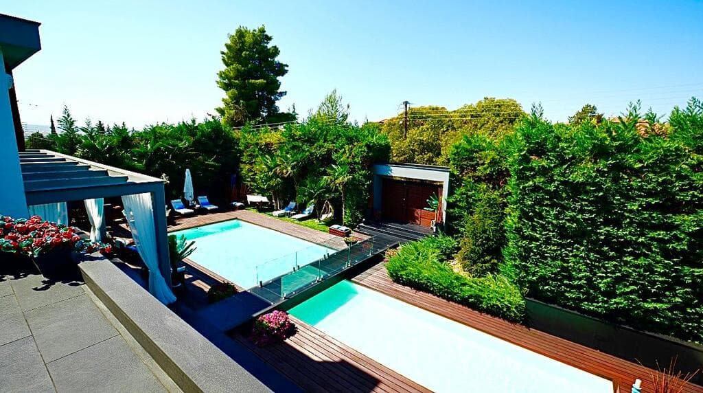 For Sale Villa 785 m² in the suburbs of Thessaloniki