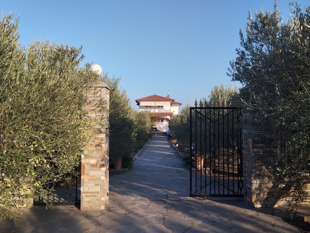 For Sale Detached house 300 m² in the suburbs of Thessaloniki