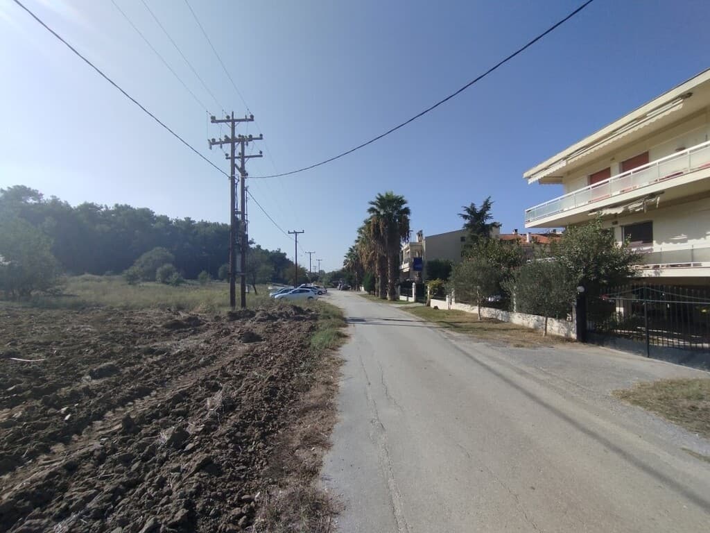 For Sale Land 1321 m² in the suburbs of Thessaloniki