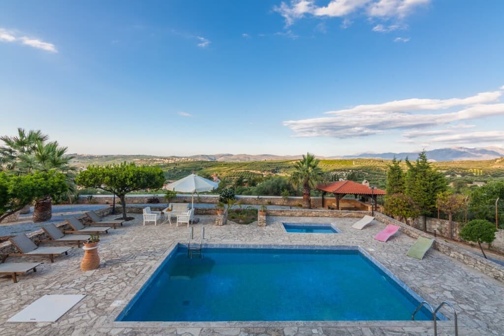 For Sale Villa 410 m² in Crete