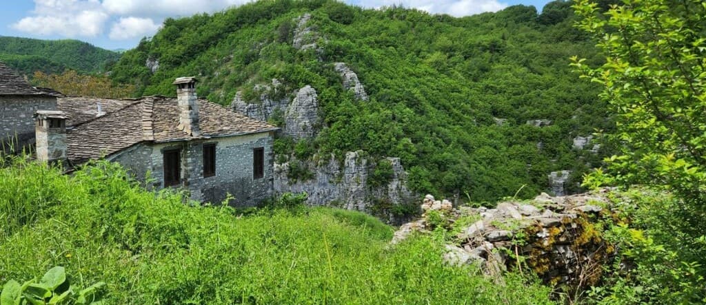 For Sale Land 450 m² in Epirus