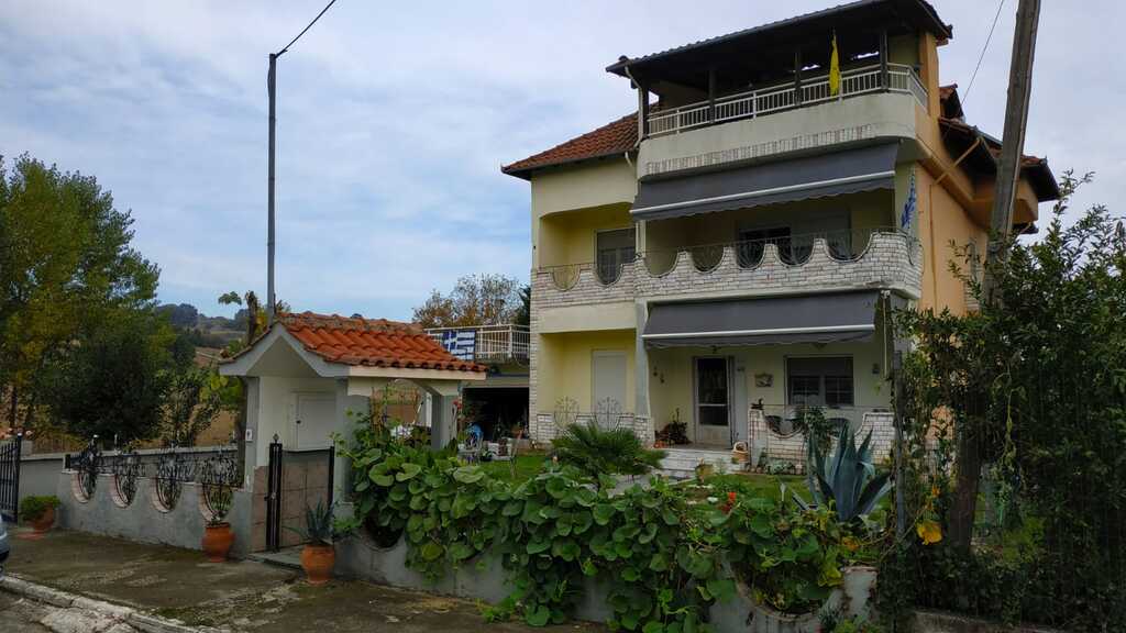 For Sale Maisonette 230 m² on the Olympic Coast