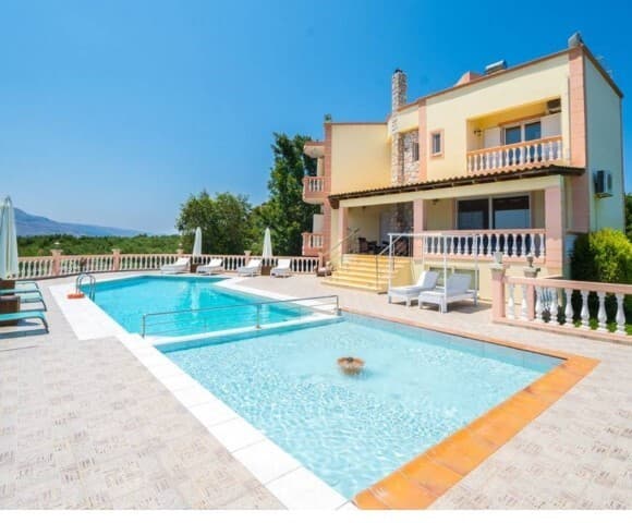 For Sale Villa 337 m² in Crete