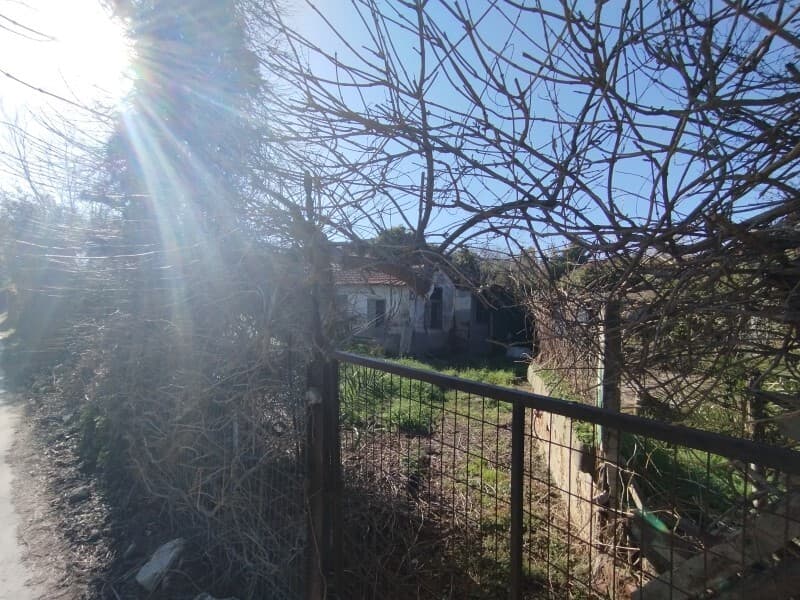 For Sale Land 1033 m² in the suburbs of Thessaloniki