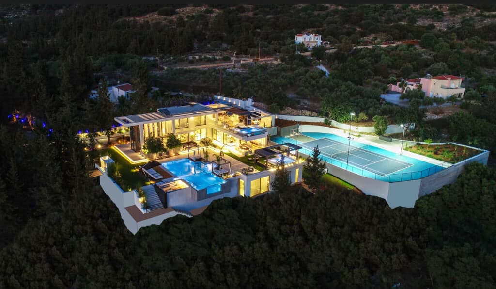 For Sale Villa 500 m² in Crete