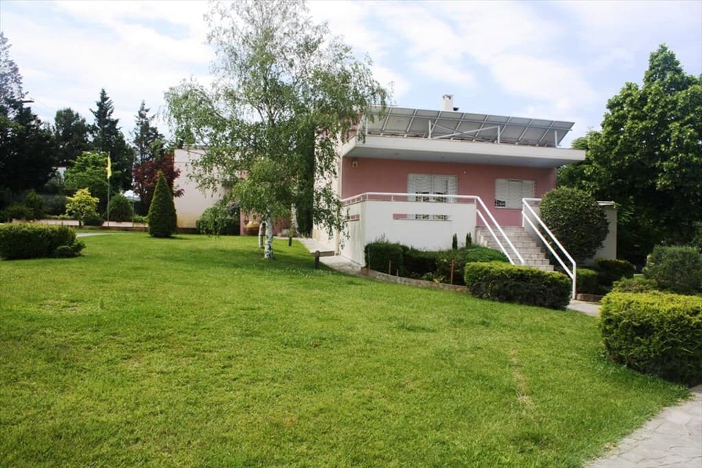 For Sale Villa 610 m² in the suburbs of Thessaloniki