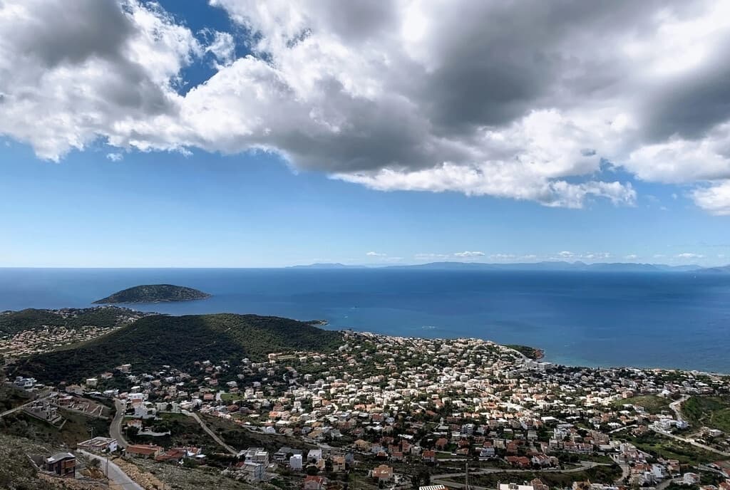 For Sale Land 880 m² in Attica