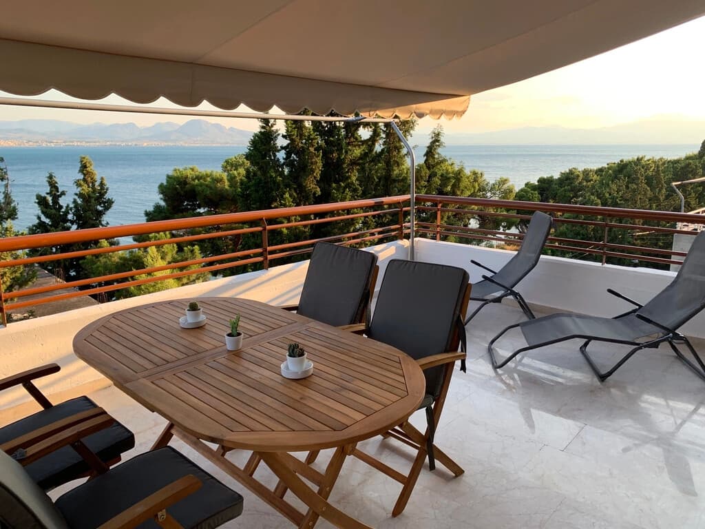 For Sale Flat 89 m² in Loutraki