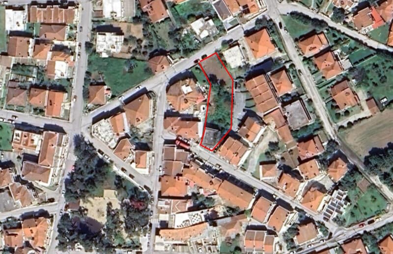 For Sale Land 949 m² in the suburbs of Thessaloniki