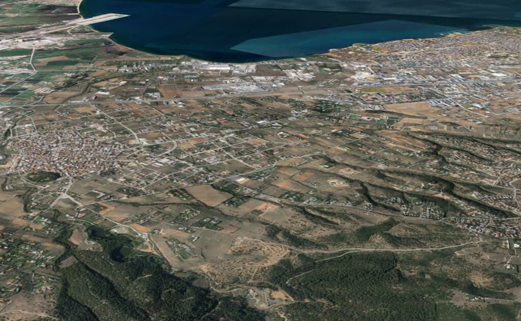 For Sale Land 8248 m² in the suburbs of Thessaloniki