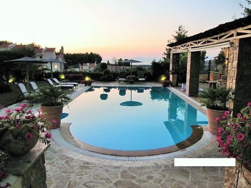 Spacious Three-Bedroom Villa with Pool in Kassandra, Chalkidiki