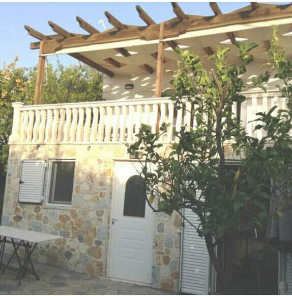 Charming Two-Bedroom House with Sea Views in Anavissos