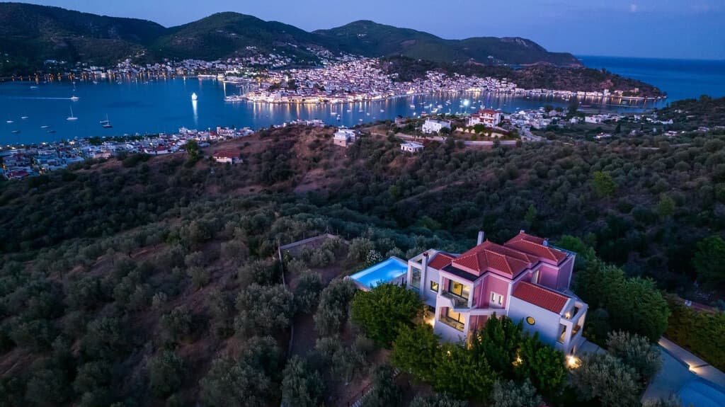 For Sale Villa 450 m² in Eastern Peloponnese - Ermionida