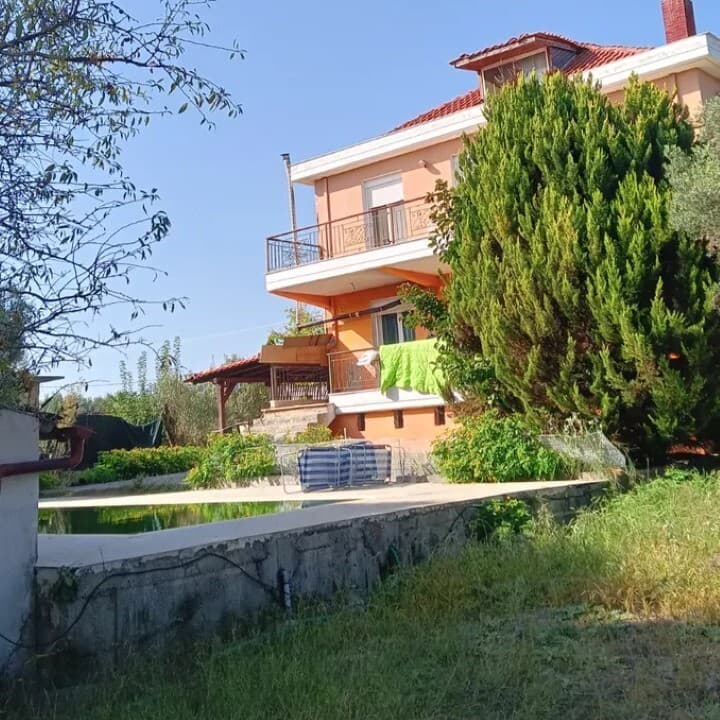For Sale Villa 340 m² in the suburbs of Thessaloniki
