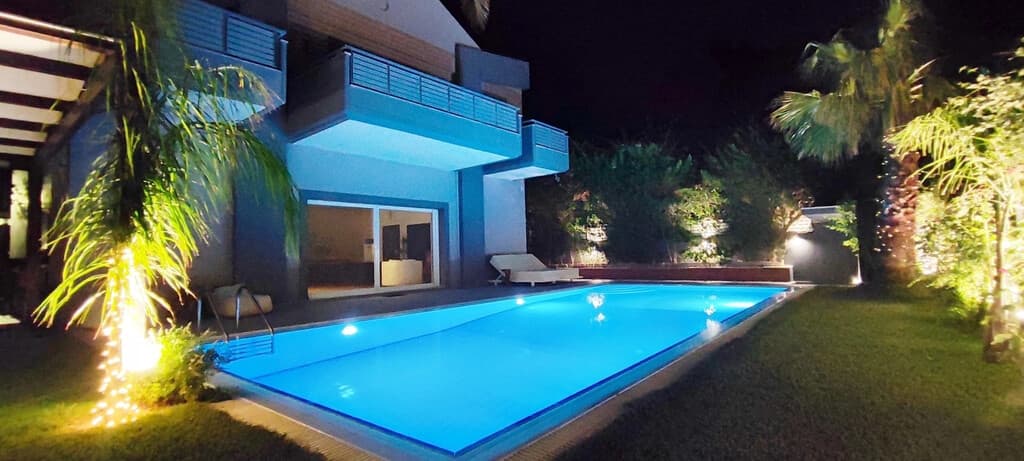 For Sale Villa 290 m² in Athens
