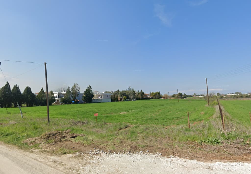 For Sale Land 3520 m² in the suburbs of Thessaloniki