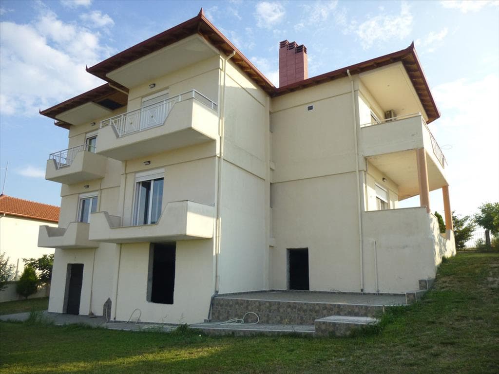 For Sale Detached house 360 m² on the Olympic Coast