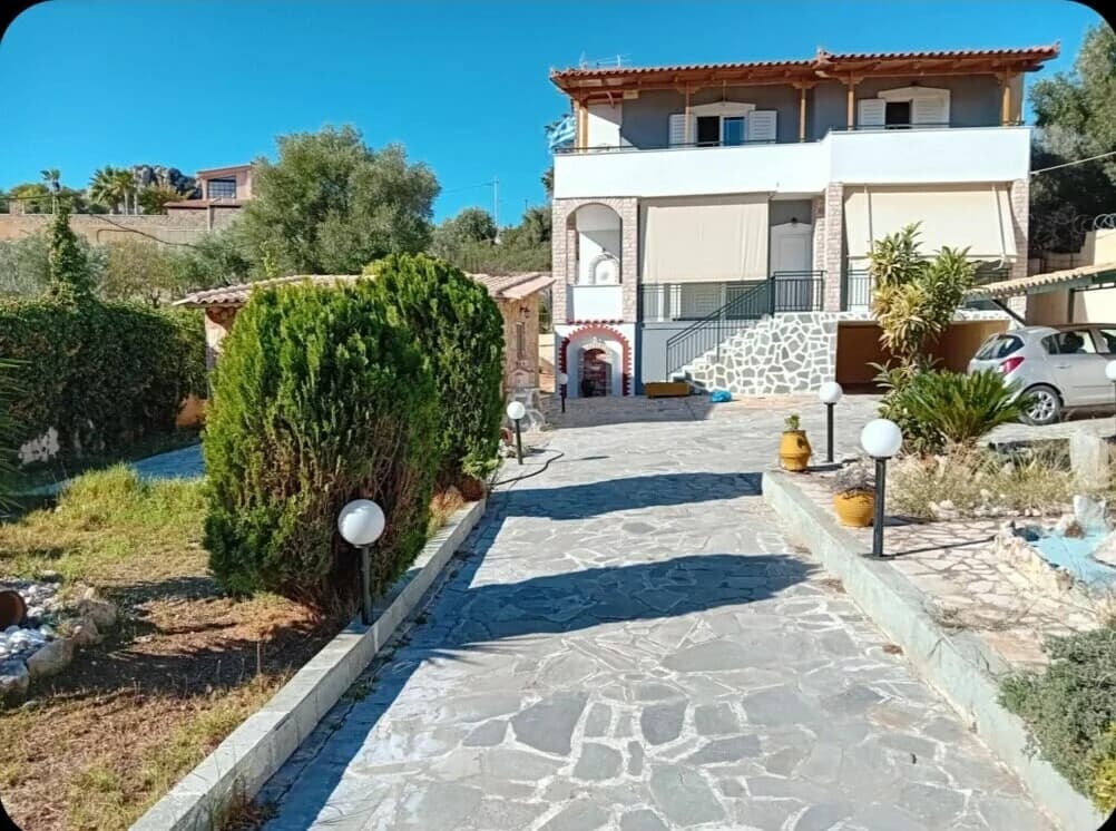 For Sale Detached house 220 m² in Athens