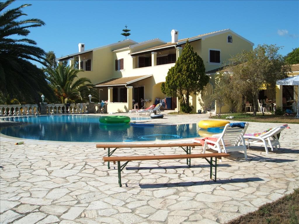 For Sale Villa 360 m² in Corfu