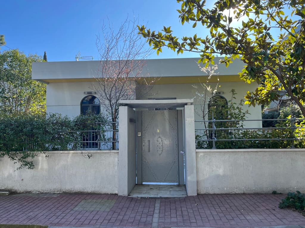 For Sale Land 650 m² in Athens