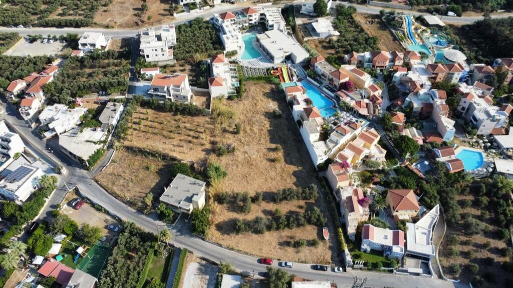 For Sale Land 4112 m² in Crete