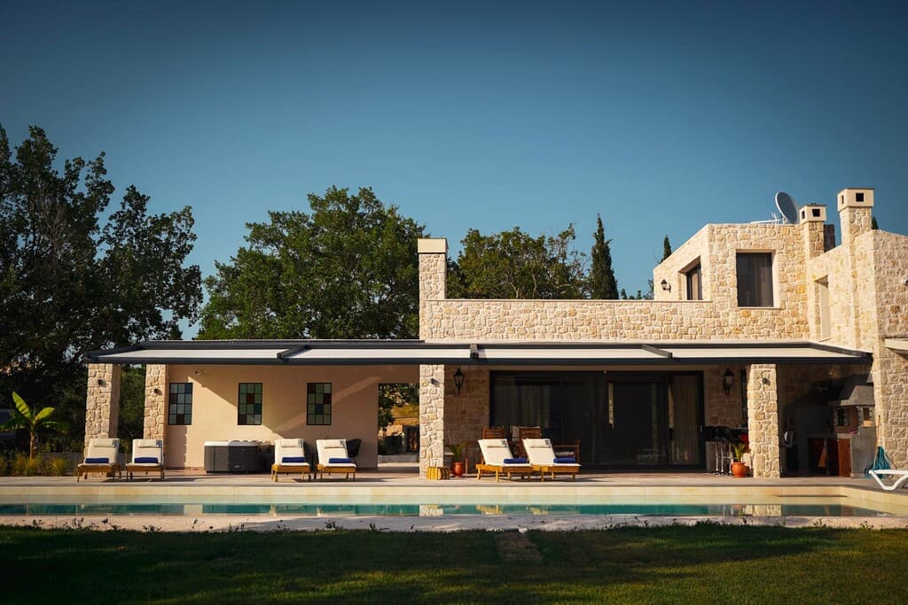 For Sale Villa 200 m² in Corfu
