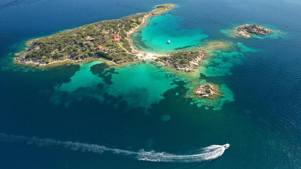 For Sale Land 4006 m² in Sithonia, Chalkidiki