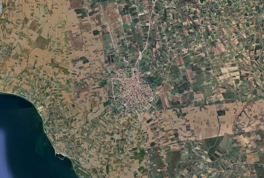 For Sale Land 11570 m² in the suburbs of Thessaloniki