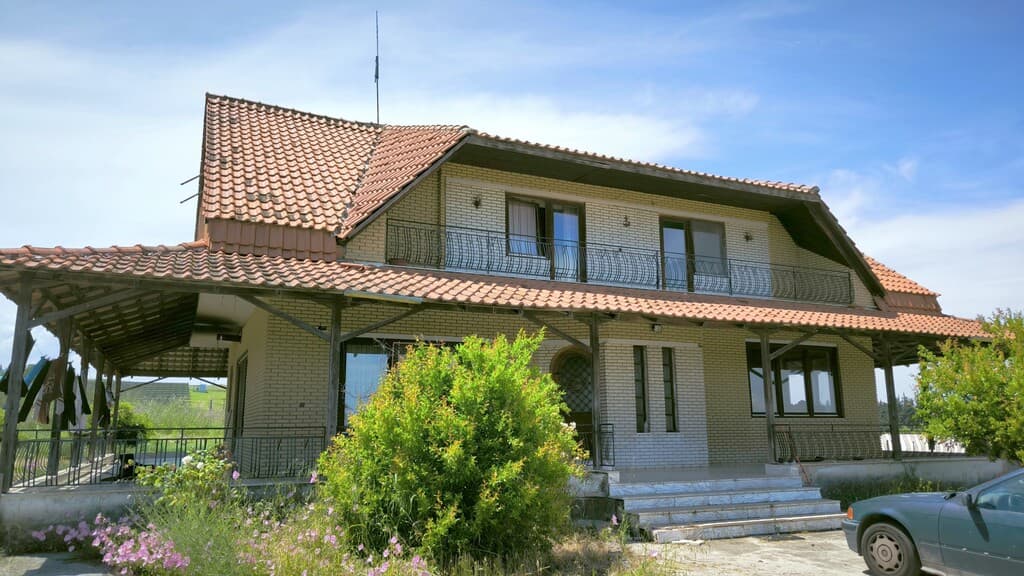 For Sale Detached house 320 m² on the Olympic Coast
