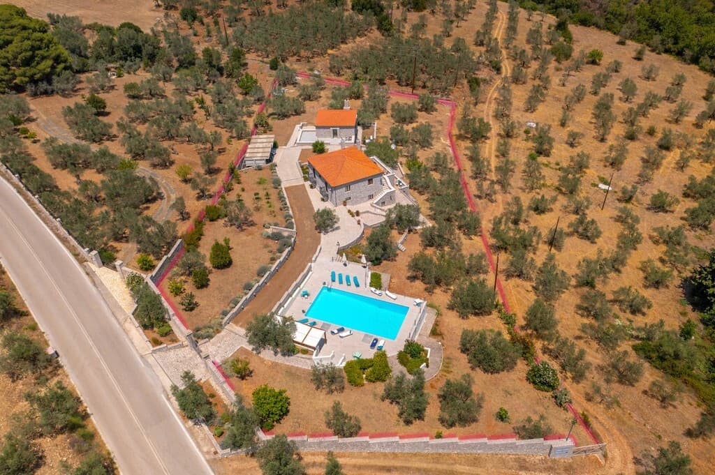 For Sale Villa 420 m² in Peloponnese