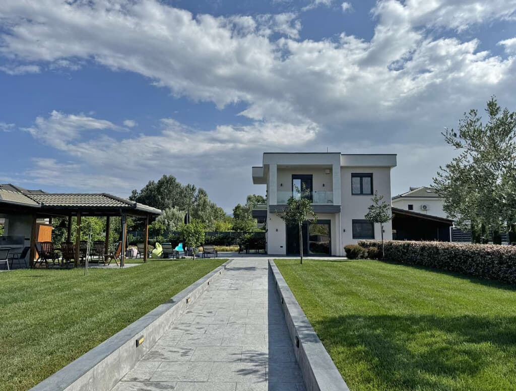 For Sale Detached house 120 m² on the Olympic Coast
