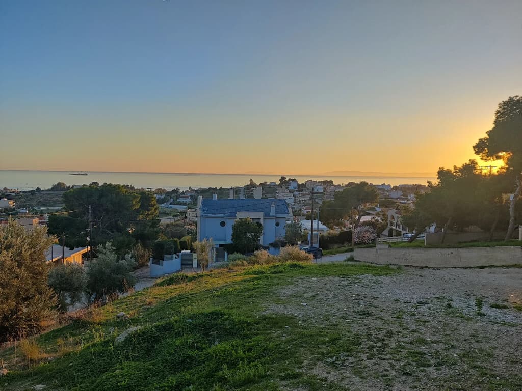 For Sale Land 633 m² in Attica