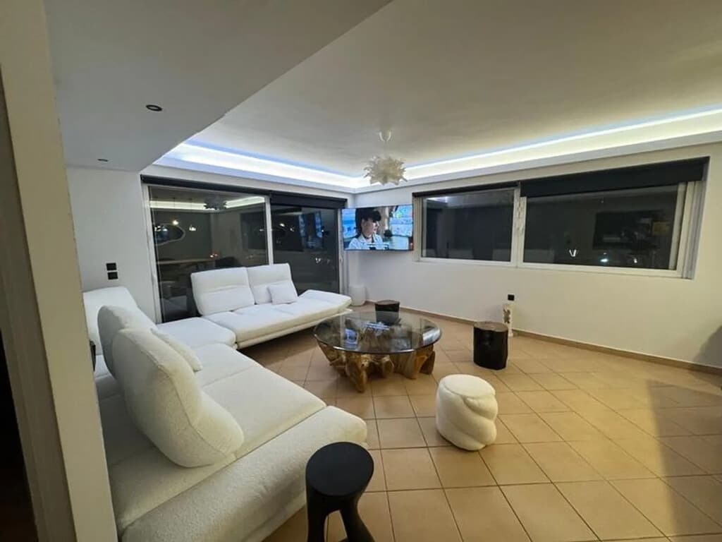For Sale Flat 100 m² in Athens