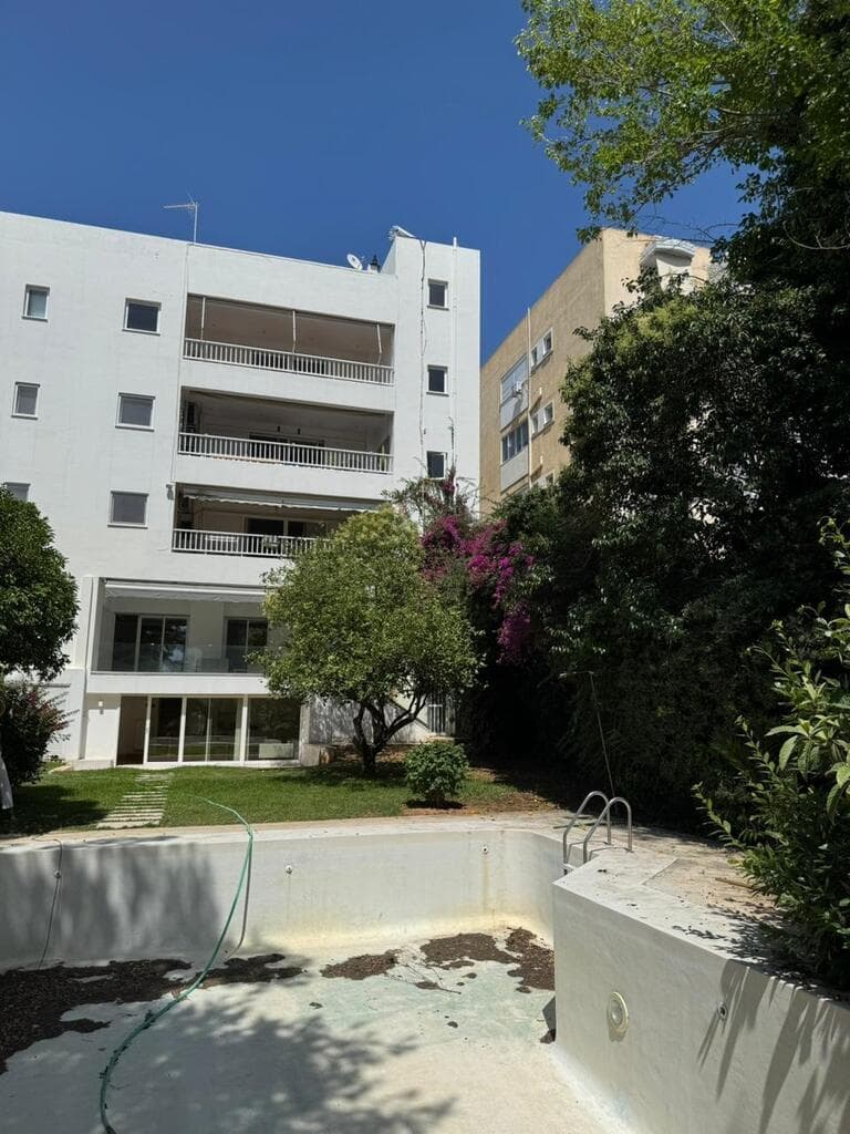 For Sale Maisonette 300 m² in Athens