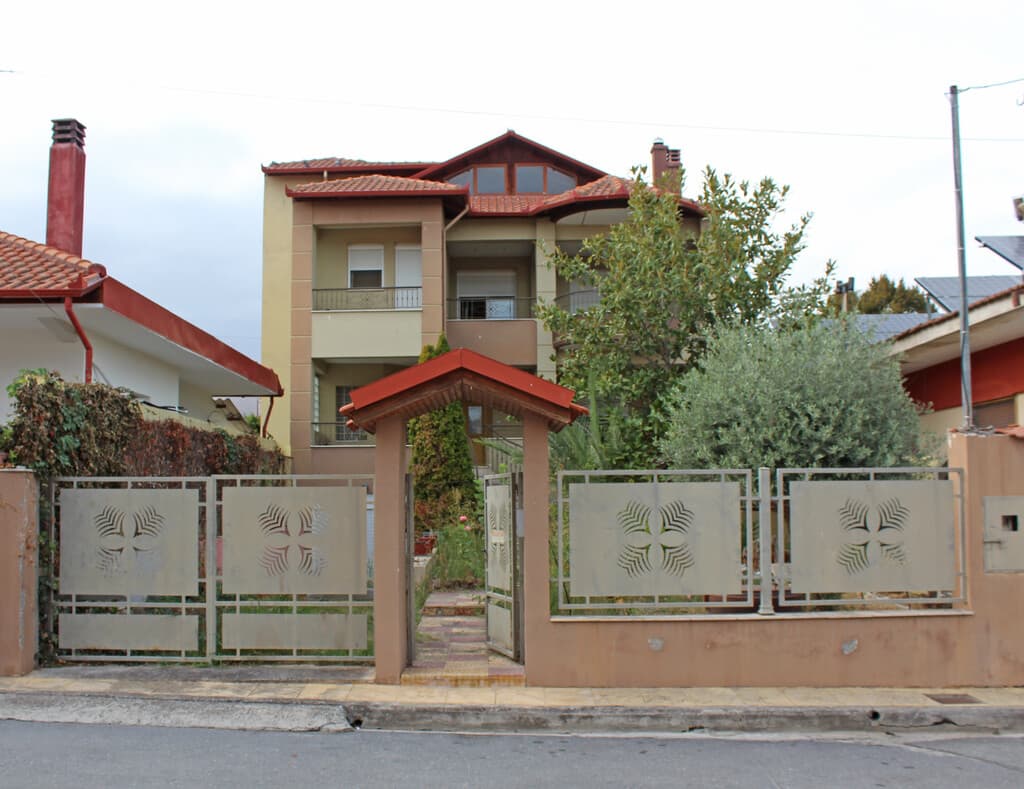 For Sale Detached house 355 m² on the Olympic Coast