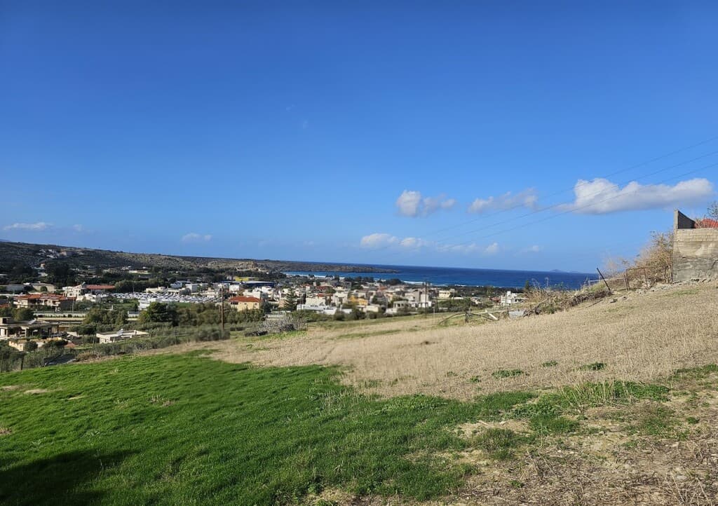 For Sale Land 2710 m² in Crete