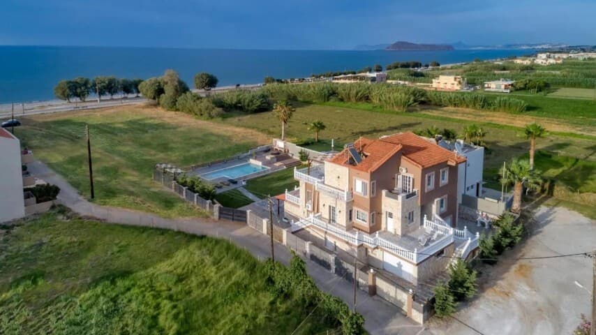 For Sale Villa 480 m² in Crete