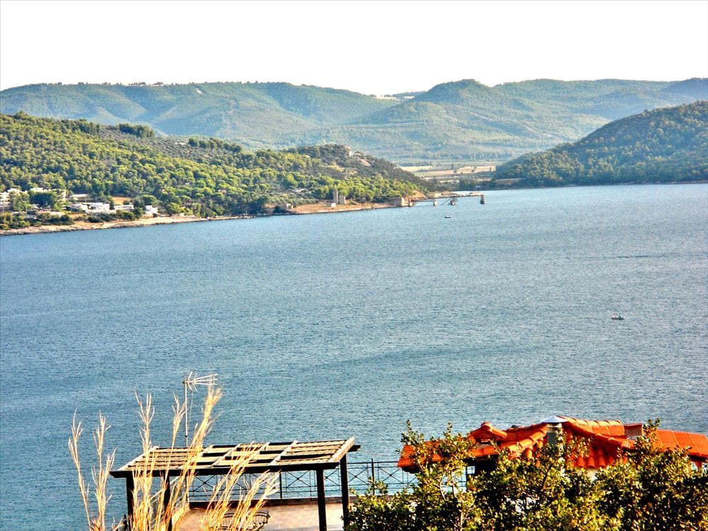 For Sale Land 1043 m² in central Greece