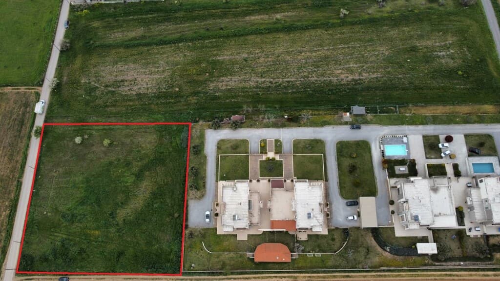 For Sale Land 4200 m² in Thessaloniki