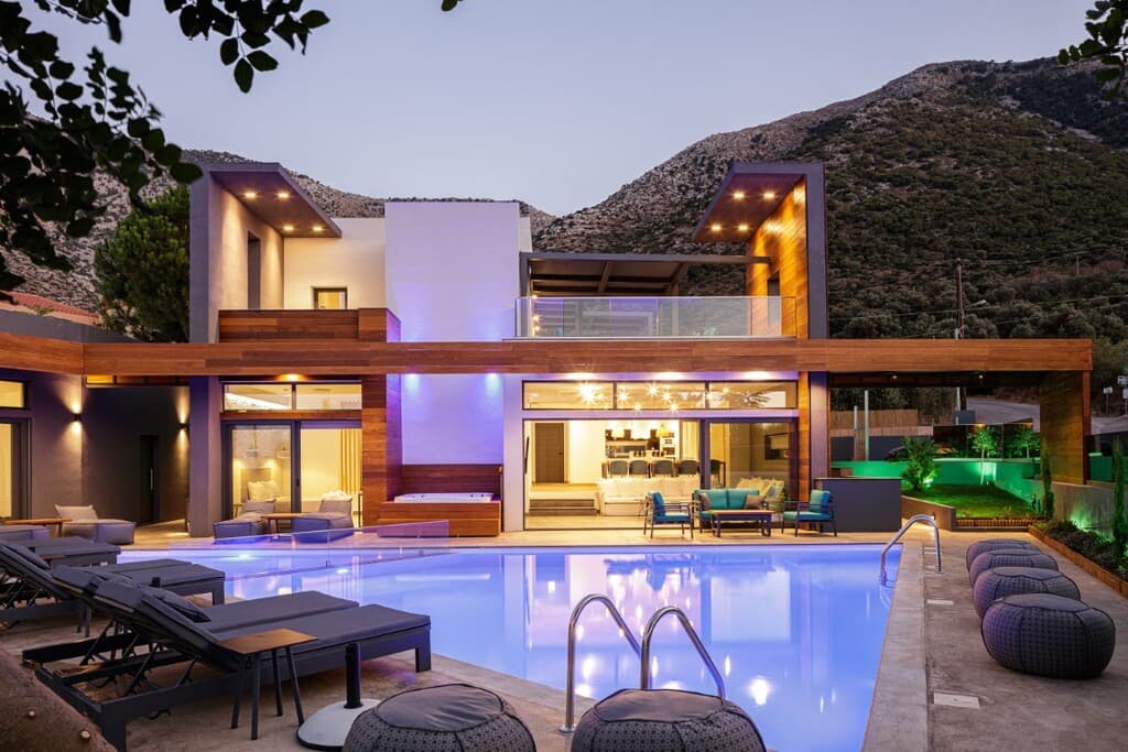 For Sale Villa 340 m² in Crete