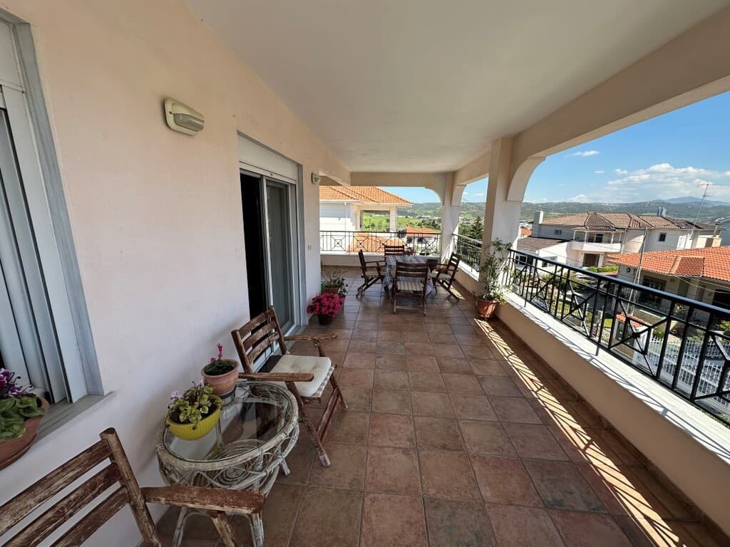 For Sale Flat 200 m² in the suburbs of Thessaloniki