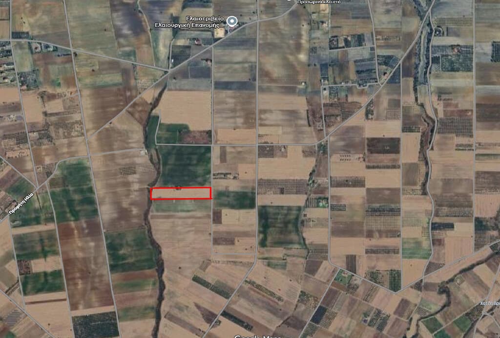 For Sale Land 10250 m² in the suburbs of Thessaloniki