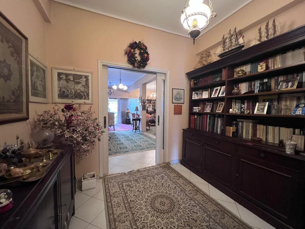 For Sale Flat 156 m² in Athens